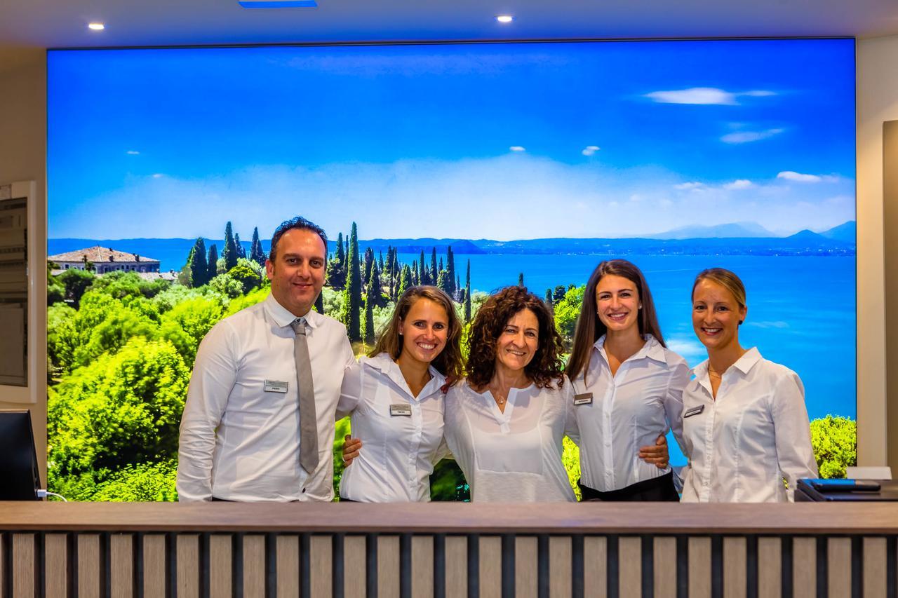 טורי דל בנקו Le Torri Del Garda Familyspa Resort מראה חיצוני תמונה